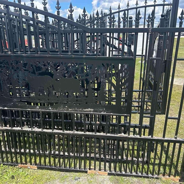 2026 20ft. Bi-Parting Iron Gate Deer Style