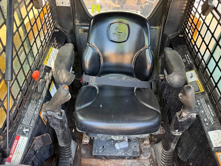 2004-john-deere-280-image-16