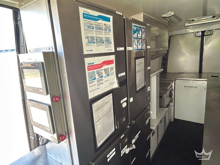 2010-mercedes-benz-sprinter-4500-image-30