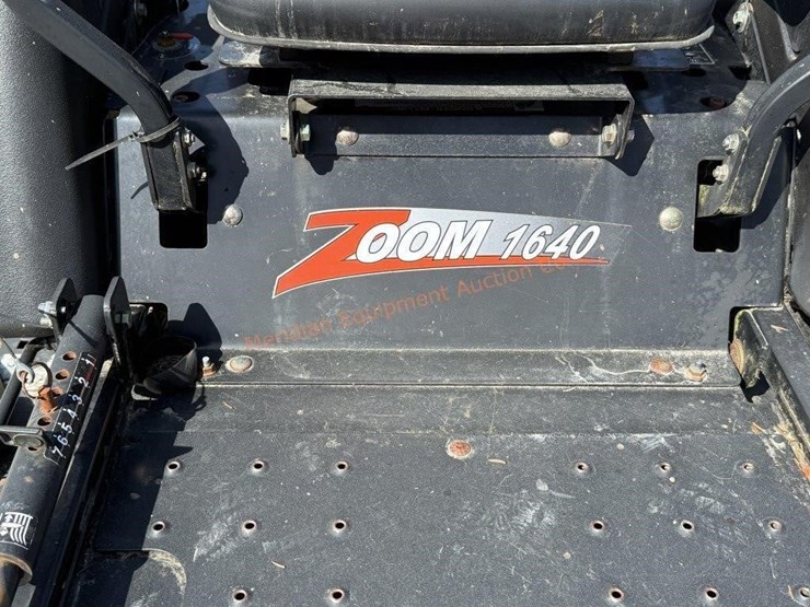 ariens-zoom-1640-zero-lawn-mower--non-operable-image-12