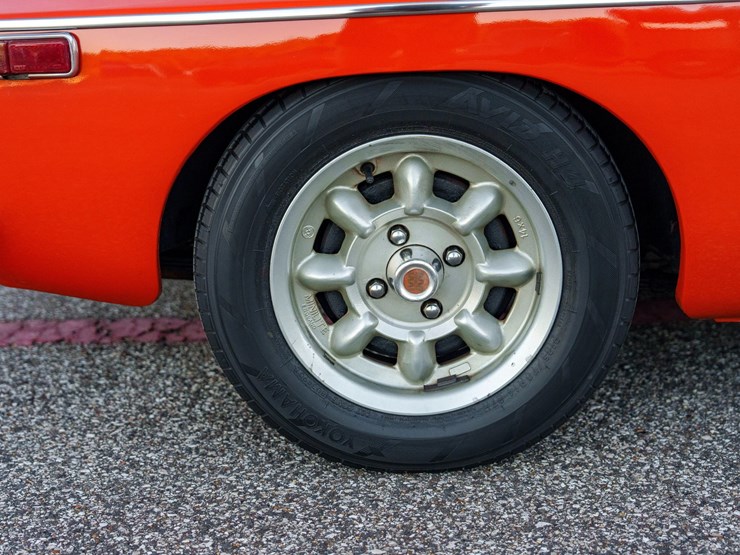 #1069-•-offered-at-no-reserve-|-1973-mg-mgb-mark-lll-convertible-image-29