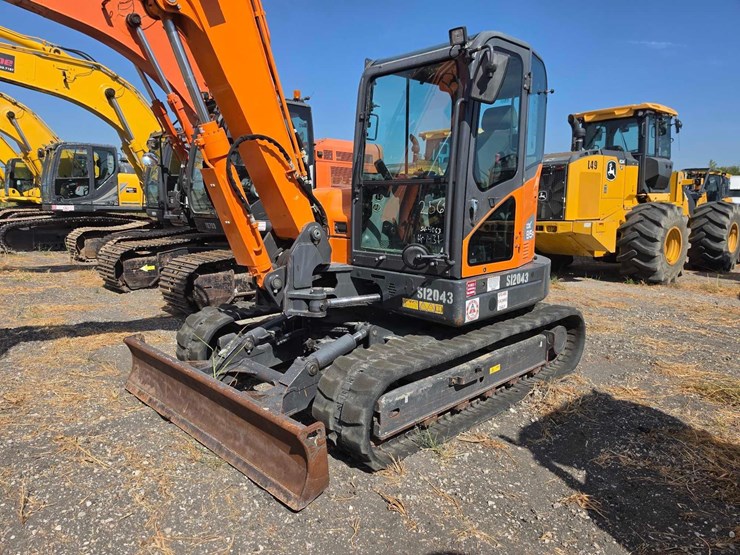2023-doosan-dx85r-3-image-2