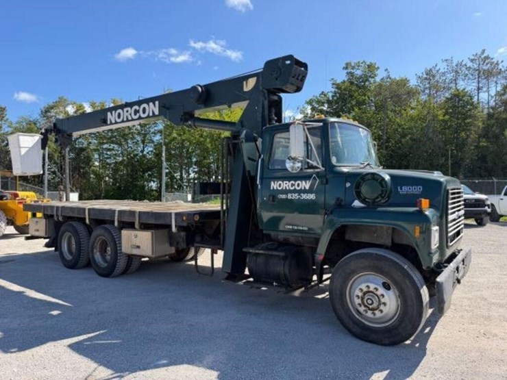 1993-ford-l8000-image-2