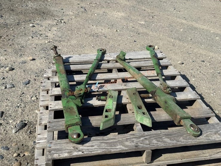 3-pt-arms-for-4240-john-deere-image-3