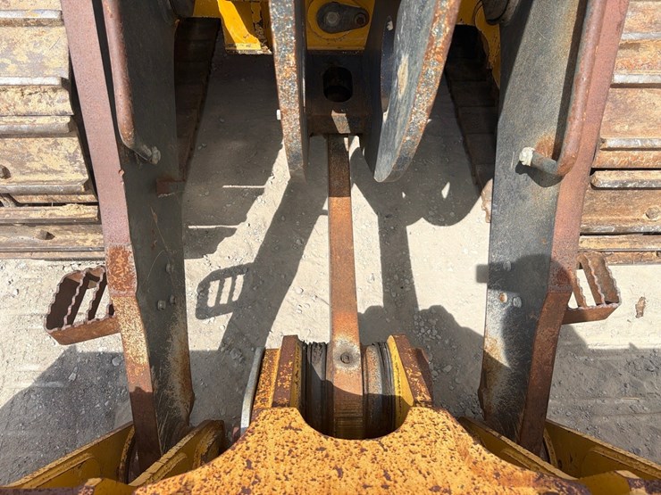 2020-deere-655k-image-9