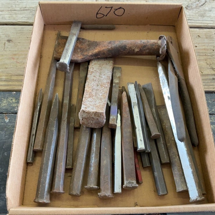 Flat of chisels