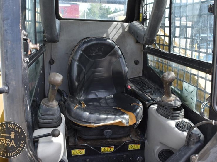 2004-caterpillar-257b-image-38