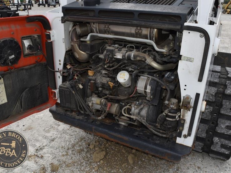 2016-bobcat-t770-image-34