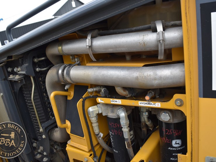 2010-deere-670g-image-46