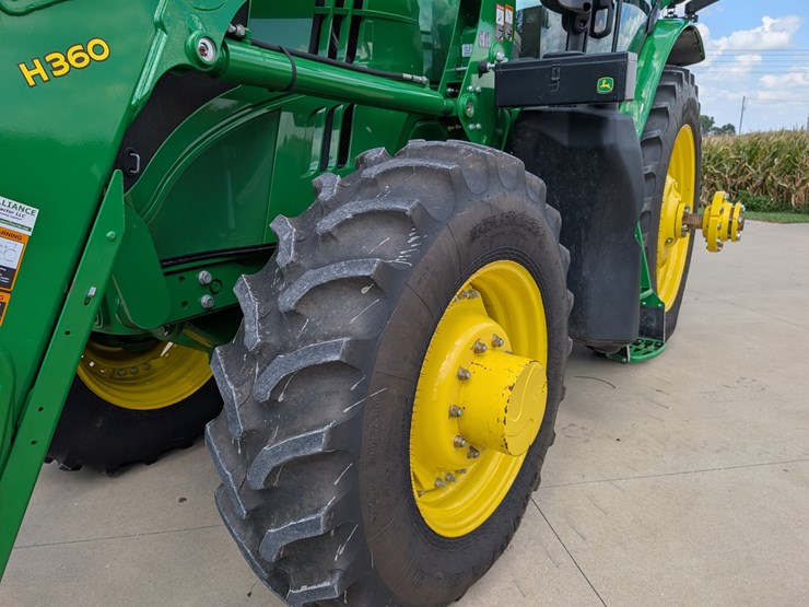 2015-john-deere-6175r-image-16