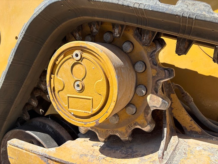 2021-caterpillar-259d3-image-9