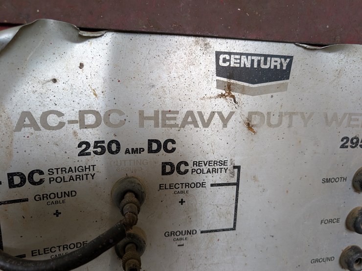 century-arc-welder-image-3