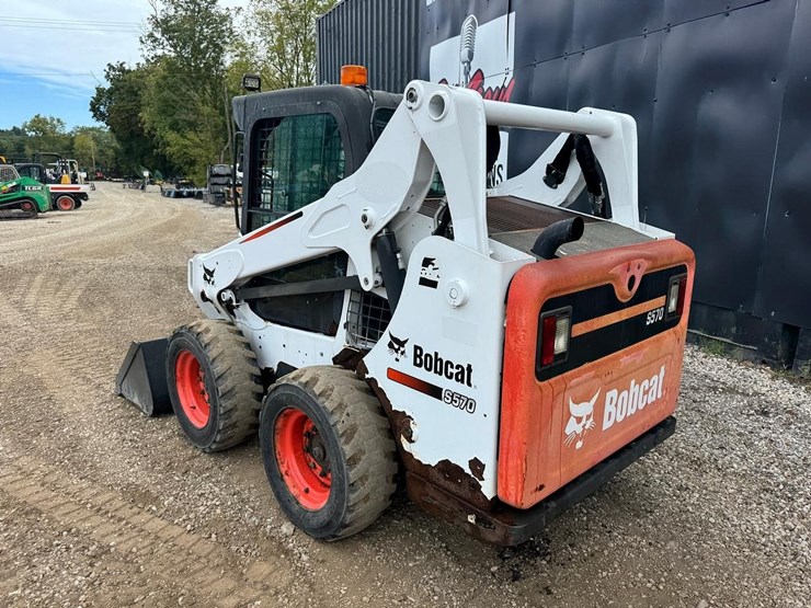 2015-bobcat-s570-image-4