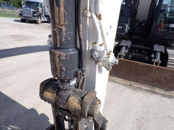 2021-bobcat-e145-image-54