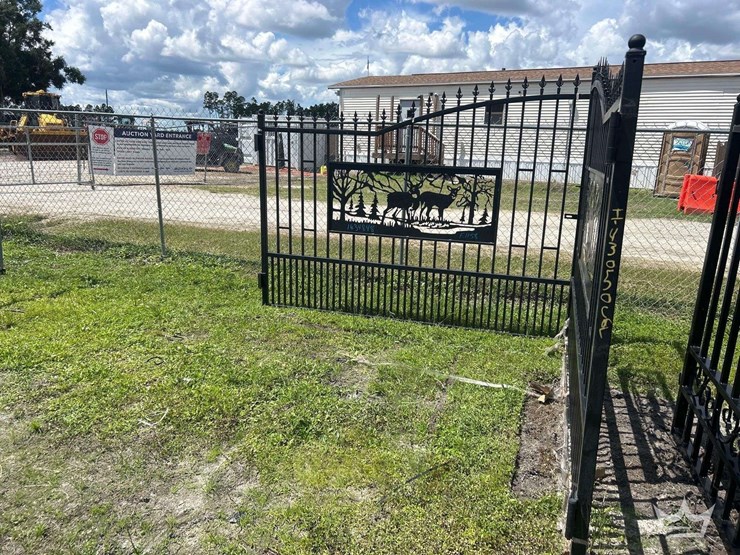 2026-20ft.-bi-parting-iron-gate-deer-style-image-4