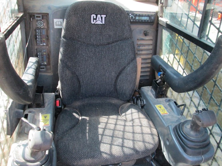 2018-caterpillar-299d2-xhp-image-29