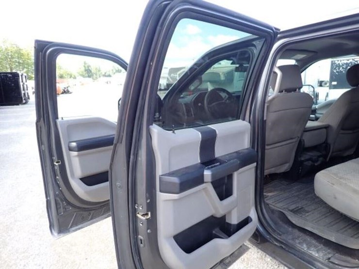 2018-ford-f150-xlt-image-36