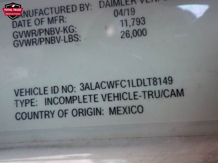 2020-freightliner-m2-106-image-14