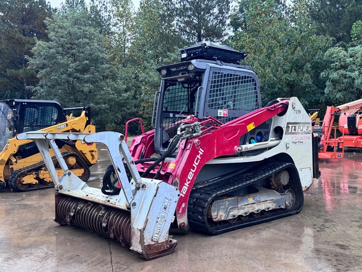 2022-takeuchi-tl12r2-image-1