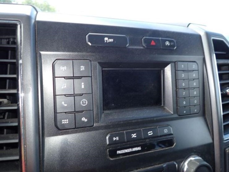 2018-ford-f150-xlt-image-18