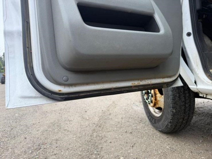 2014-ford-e450-image-23