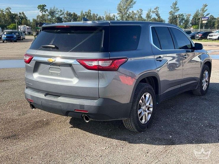 2018-chevrolet-traverse-image-3