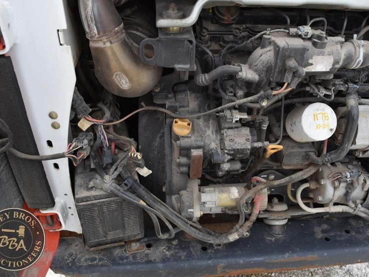 2016-bobcat-t770-image-37