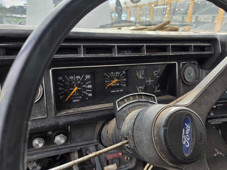 1987-ford-f800-image-10