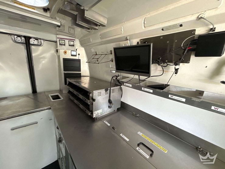 2010-mercedes-benz-sprinter-4500-image-27