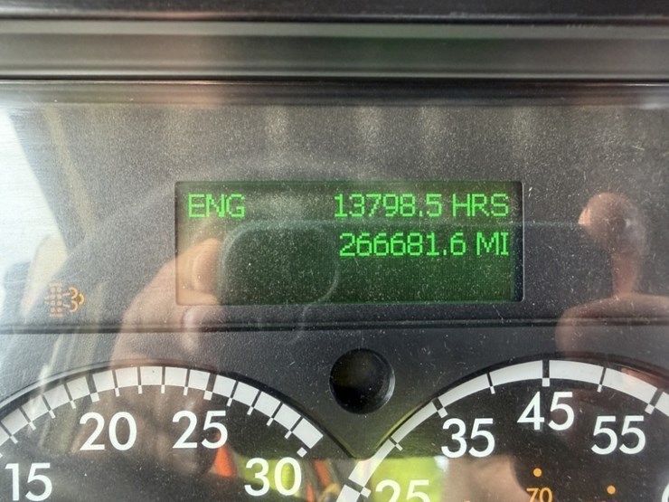 2019-freightliner-m2-t/a-roll-off-truck-image-31