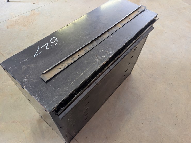 performax-2-door-tool-cabinet-image-3