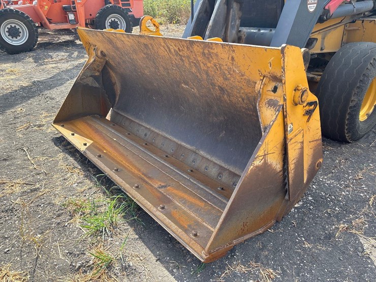 2021-deere-710l-image-10