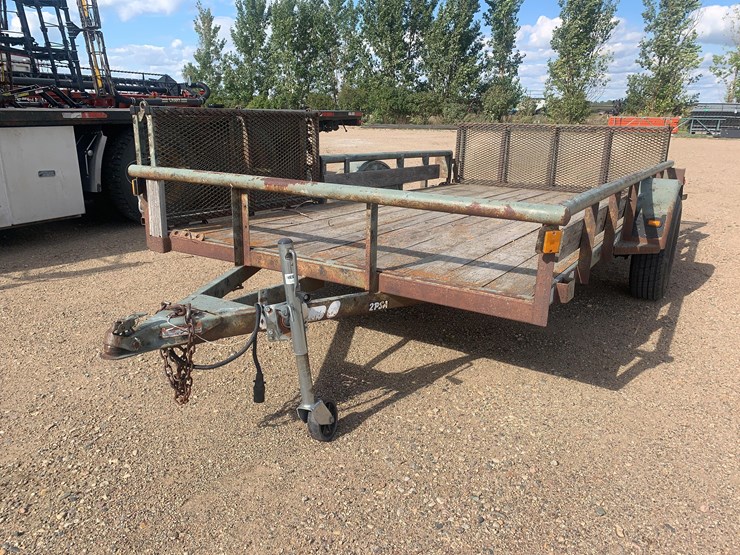 2010-dimond-c-flatbed--trailer-image-1