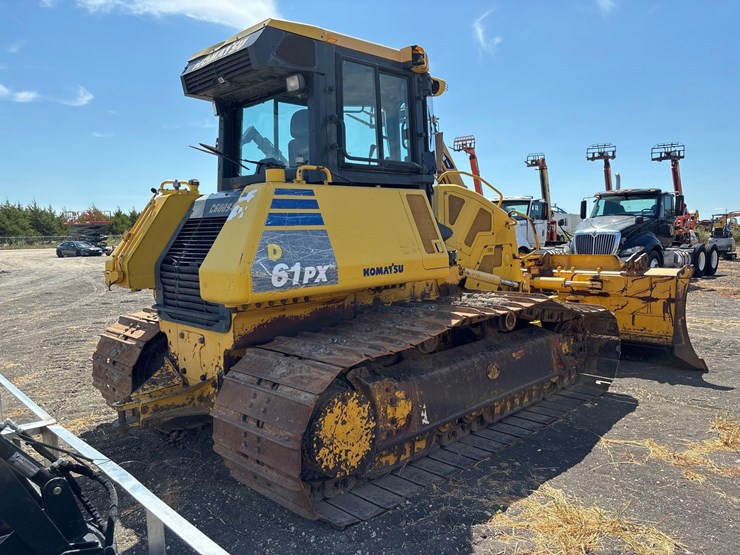 2017-komatsu-d61p-image-4