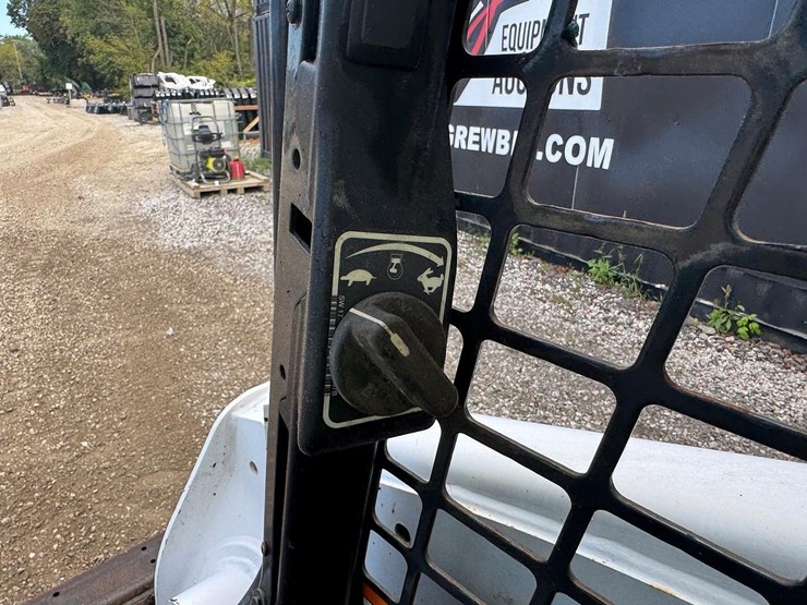 2021-bobcat-t770-image-26