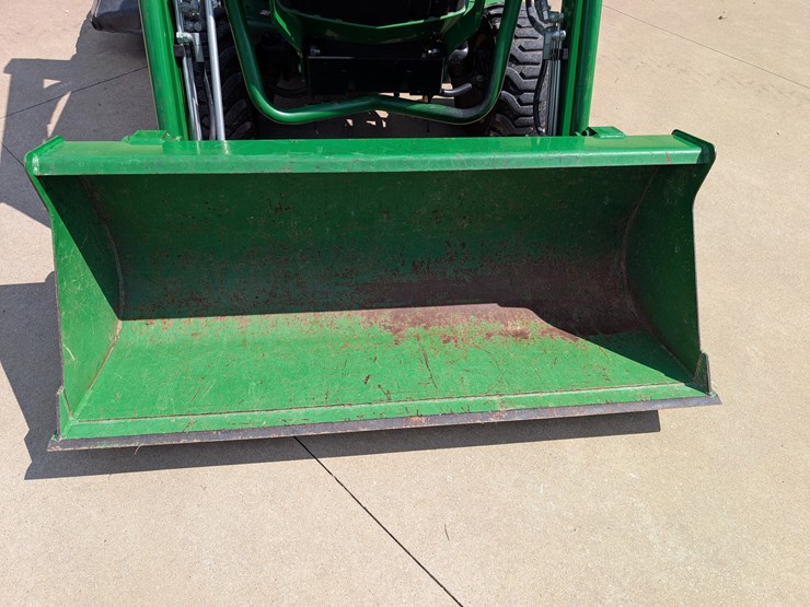 2012-john-deere-1026r-image-8
