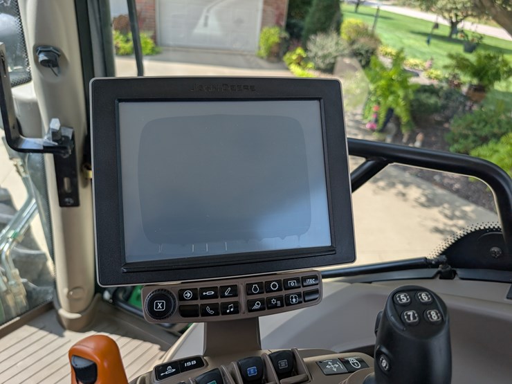 2015-john-deere-6175r-image-77