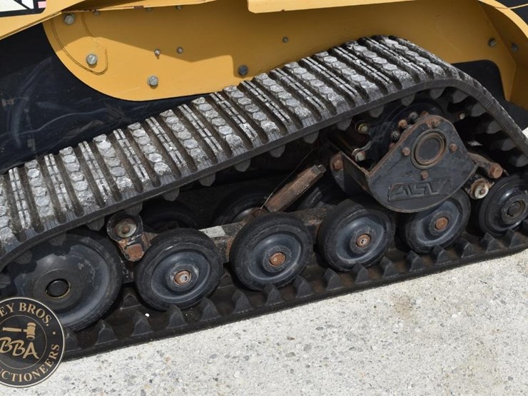 2004-caterpillar-257b-image-28