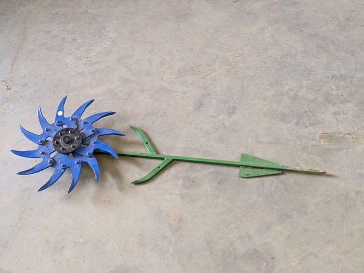 hand-crafted-steel-flower-decor-image-2