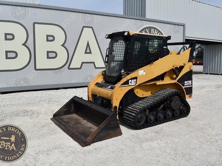 2004-caterpillar-257b-image-11