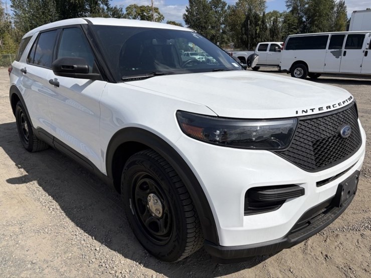 2020-ford-explorer-image-2