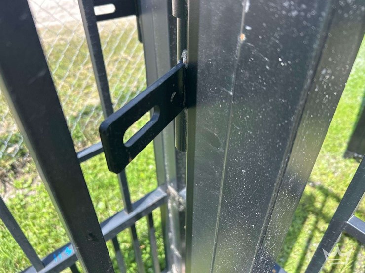2026-20ft.-bi-parting-iron-gate-deer-style-image-2