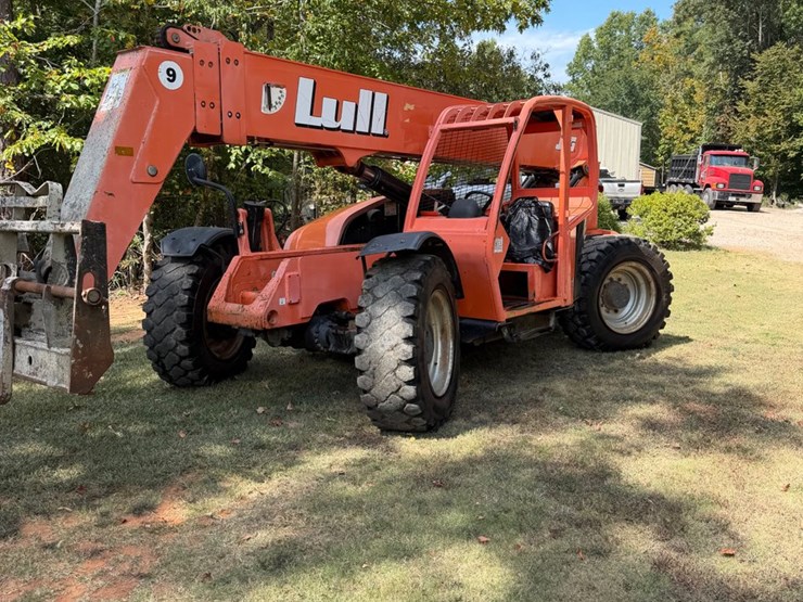 lull-944e-42-image-1