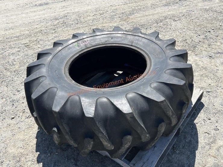 1-18.4-26-tractor-tire-image-3