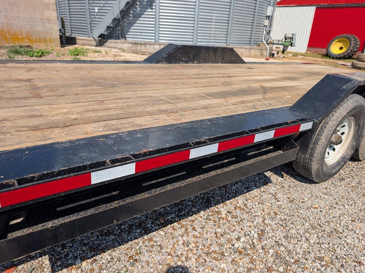 24’-tandem-axle-trailer-image-16