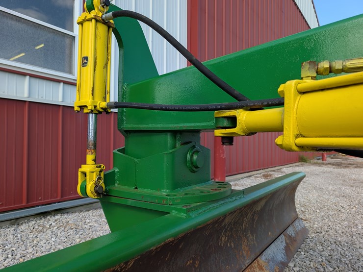 john-deere-155-image-23
