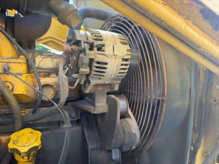 2006-deere-310g-image-24