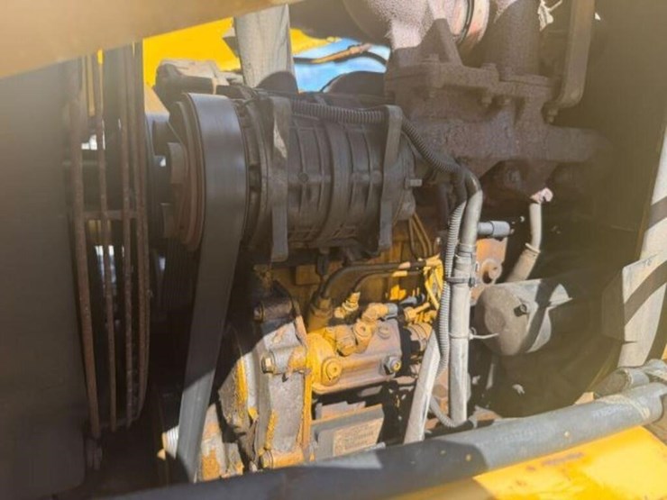 2006-deere-310g-image-23