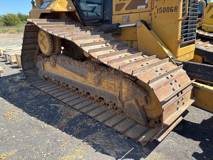 2015-caterpillar-d6n-lgp-image-11