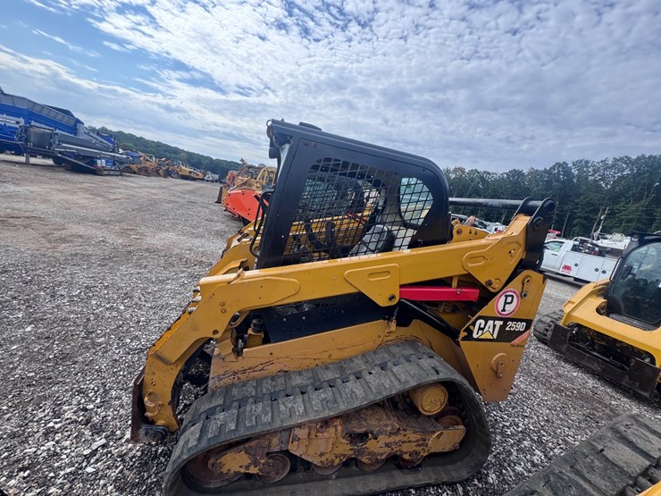 caterpillar-259d-image-2